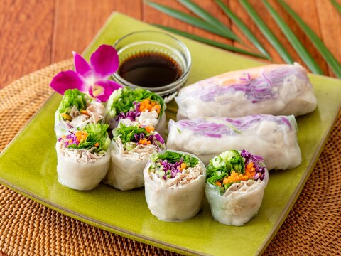 彩り鮮やか♪観音池ポークとたっぷり野菜の生春巻き